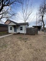 featured image of 3943 W 8th St