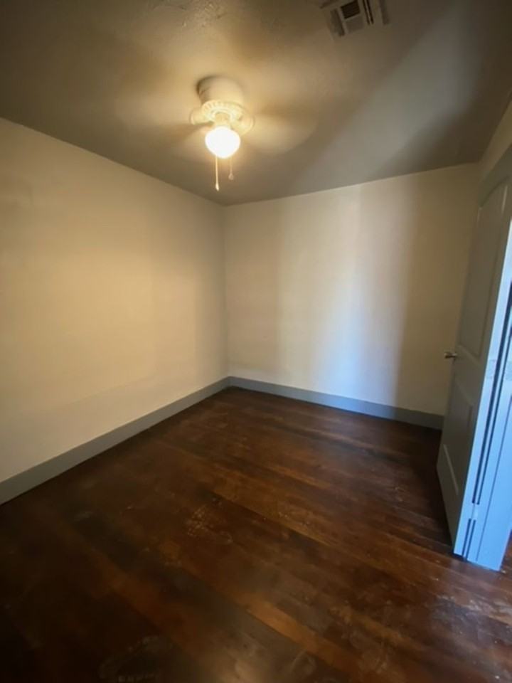 3943 W 8th St - Photo 3 of 9