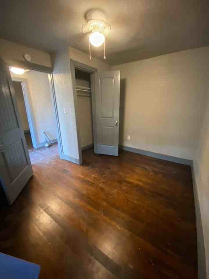 3943 W 8th St - Photo 4 of 9