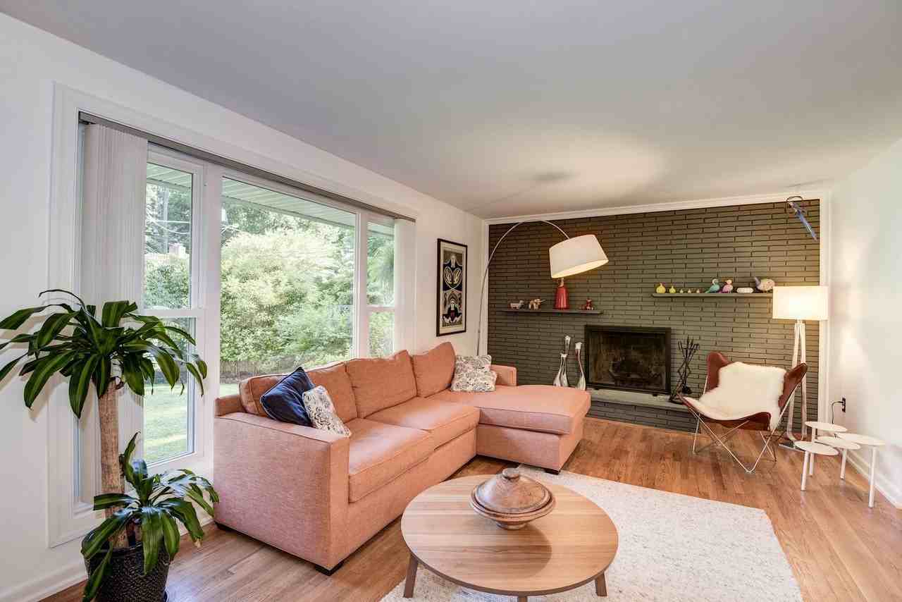 9407 Crosby Rd - Photo 3 of 33