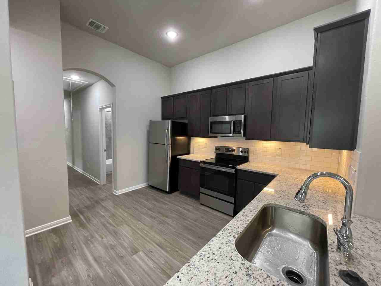 442 Emma Dr - Photo 7 of 19