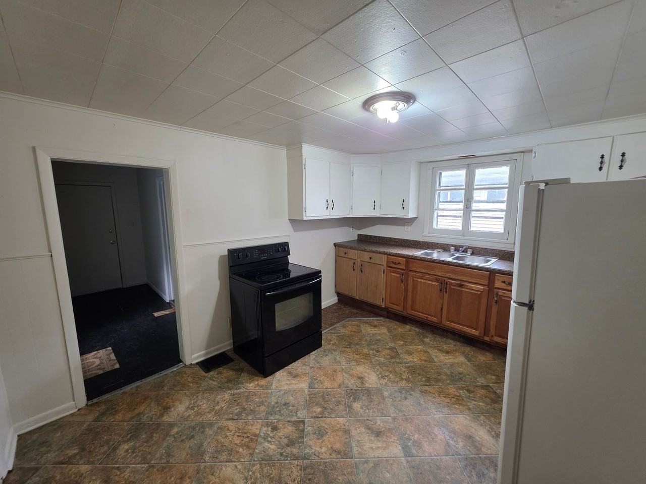 181 Wilder St - Photo 2 of 9