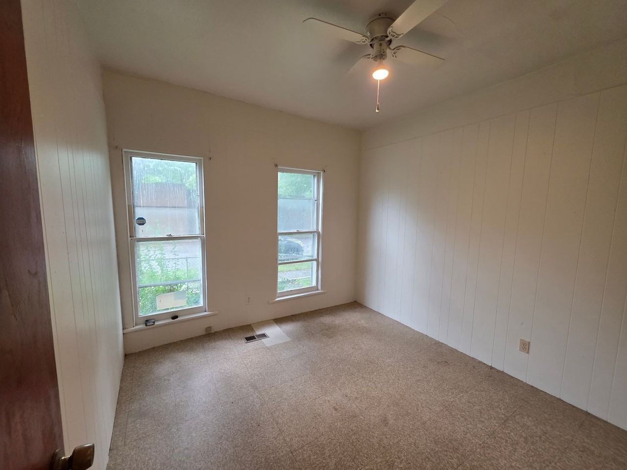 181 Wilder St - Photo 7 of 9