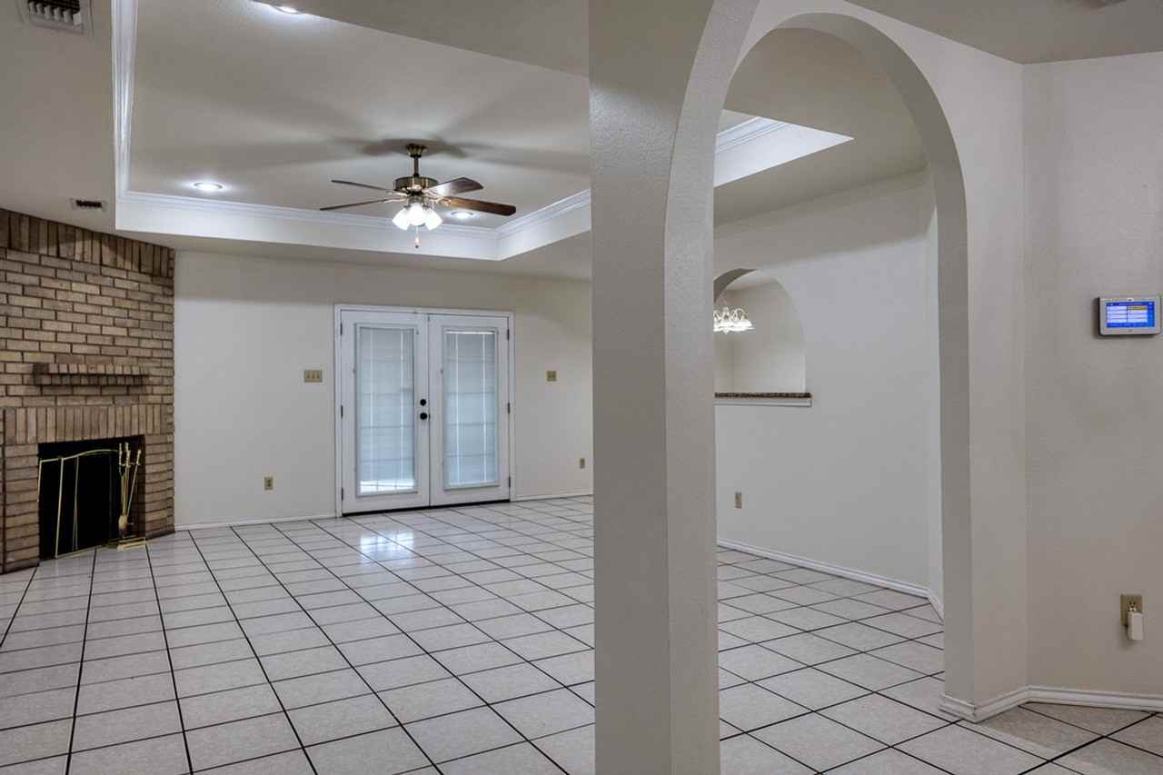 109 Burwood Ln - Photo 5 of 14
