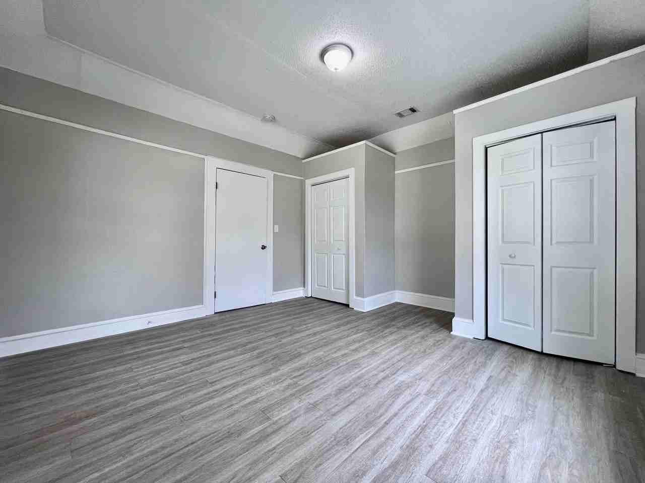 4118 Columbia Ave - Photo 3 of 13