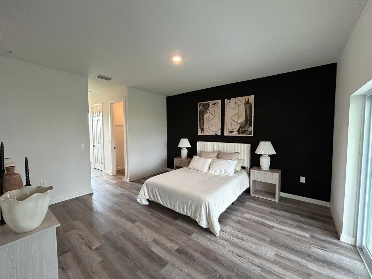 328 Nw 6th Ave - Photo 6 of 11