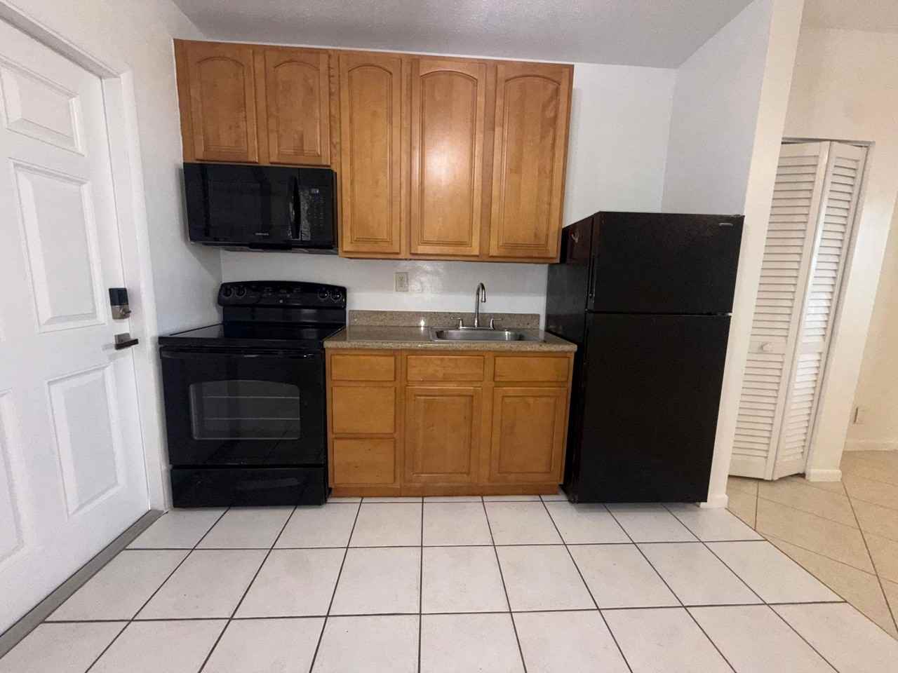 40 SE 19th Ave Deerfield Beach, FL 33441 - Photo 2 of 6
