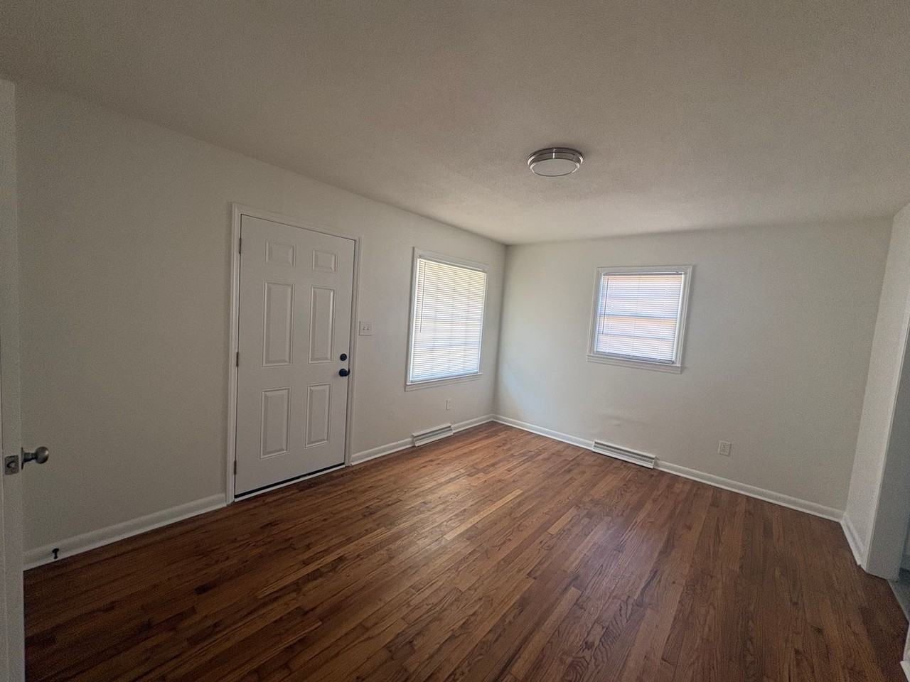 702 W Fairfield Rd - Photo 2 of 19
