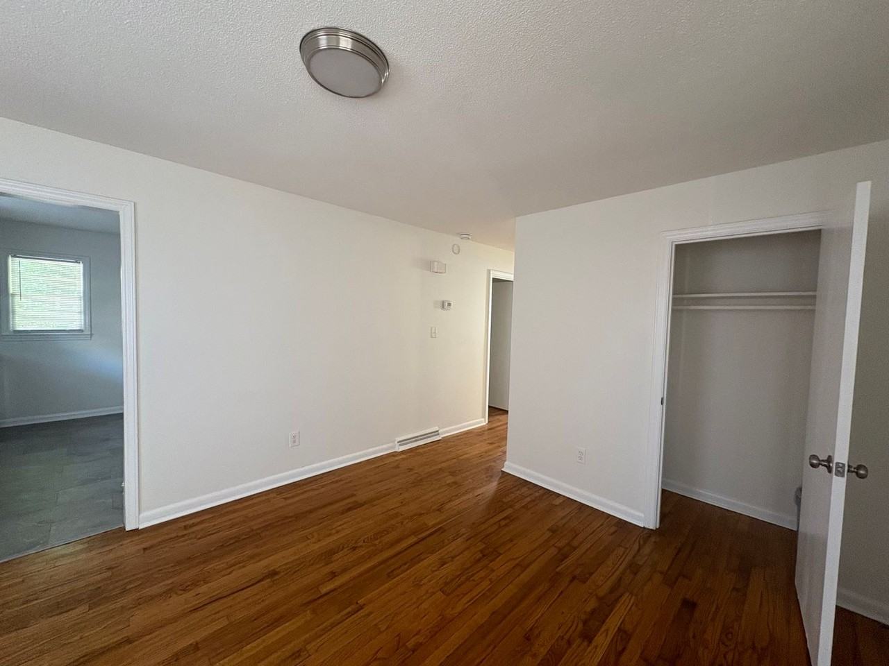 702 W Fairfield Rd - Photo 3 of 19