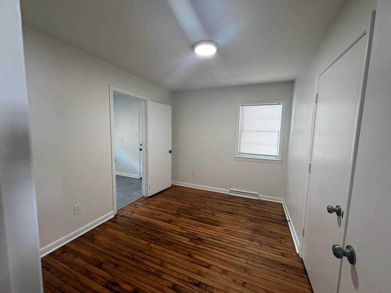 702 W Fairfield Rd - Photo 7 of 19