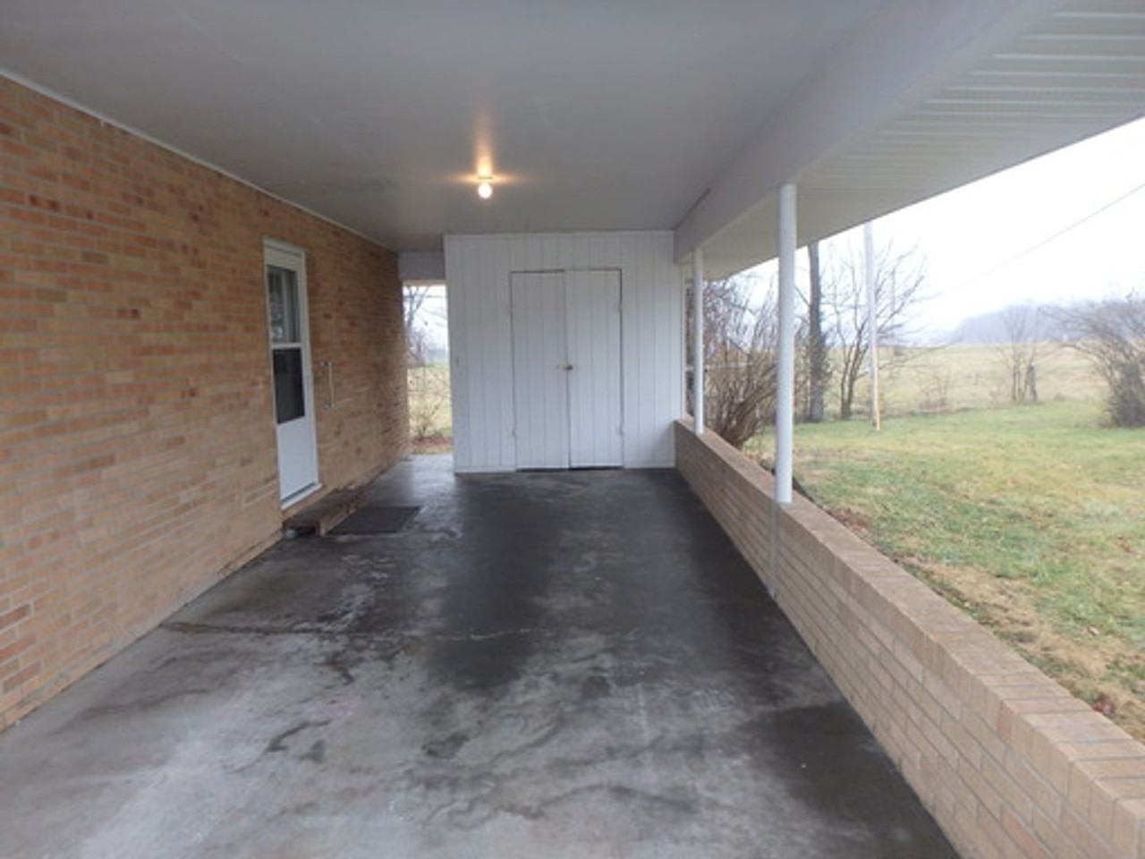 2300 N Semon Rd - Photo 2 of 29