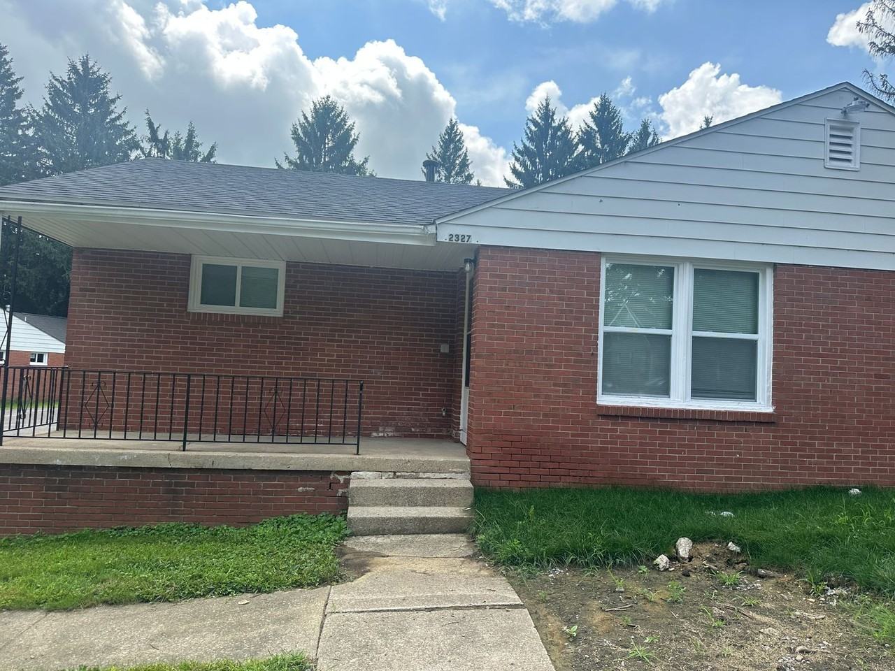 2327 E Midlothian Blvd - Photo 2 of 11