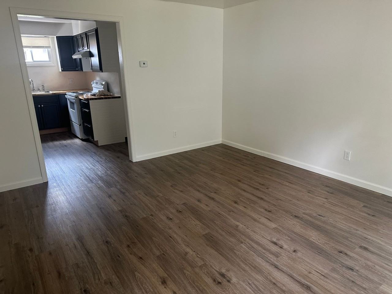 2327 E Midlothian Blvd - Photo 4 of 11