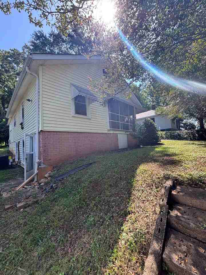 515 Beverly Rd - Photo 2 of 21