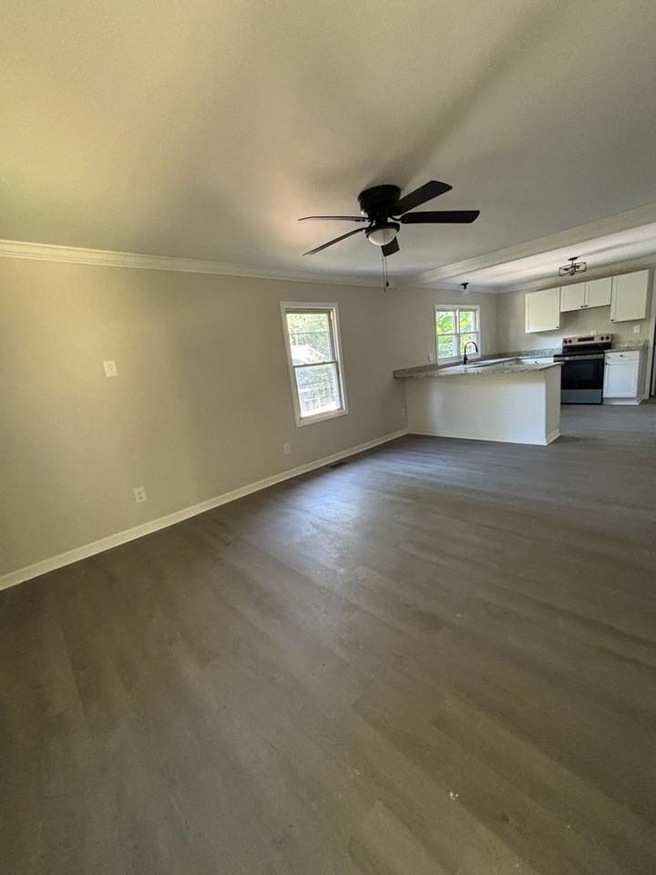 515 Beverly Rd - Photo 3 of 21