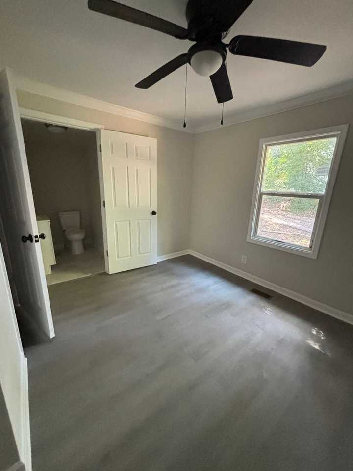 515 Beverly Rd - Photo 6 of 21