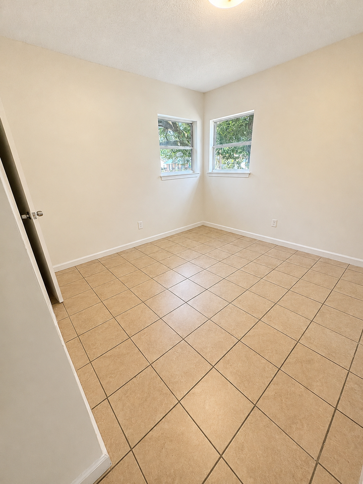 6457 Barker Dr N - Photo 3 of 3