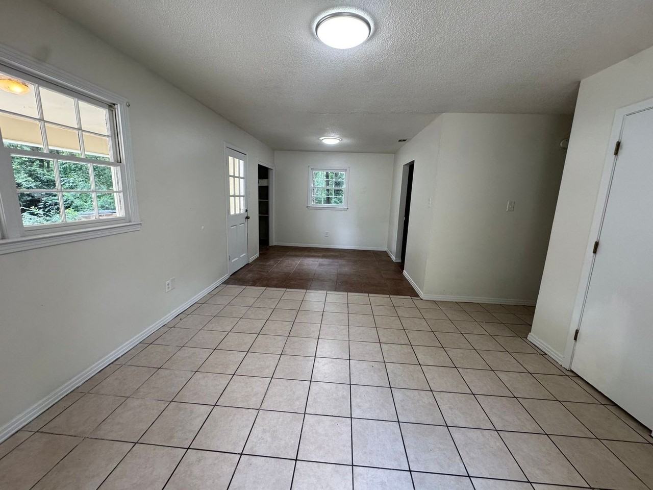 1055 Anders Dr - Photo 4 of 8