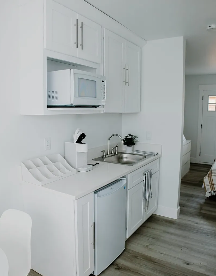 122 Daisy St S #2 - Photo 5 of 8