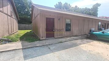 featured image of 915 Grayson St