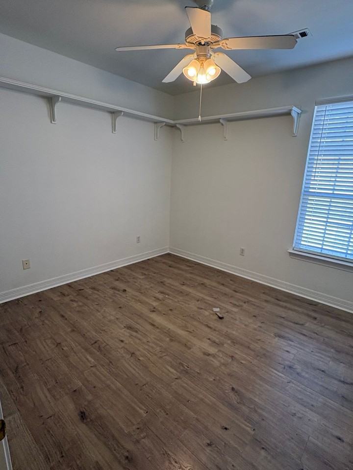 3062 Eaglecrest Cir - Photo 6 of 13