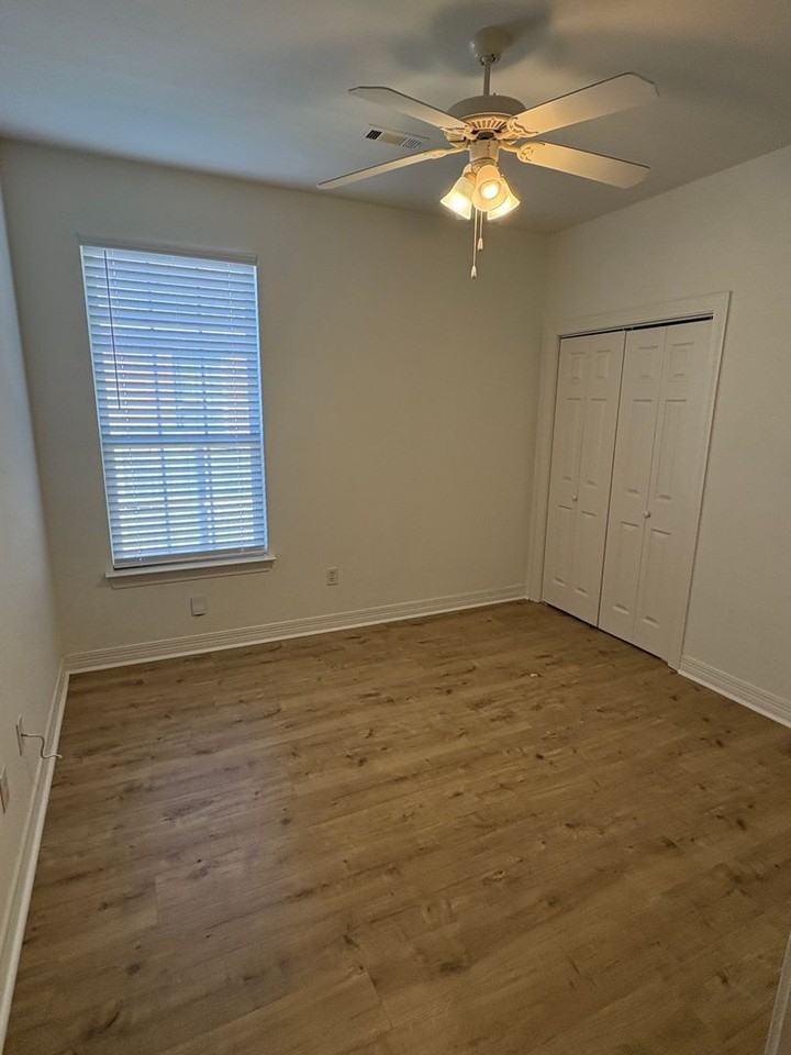 3062 Eaglecrest Cir - Photo 7 of 13