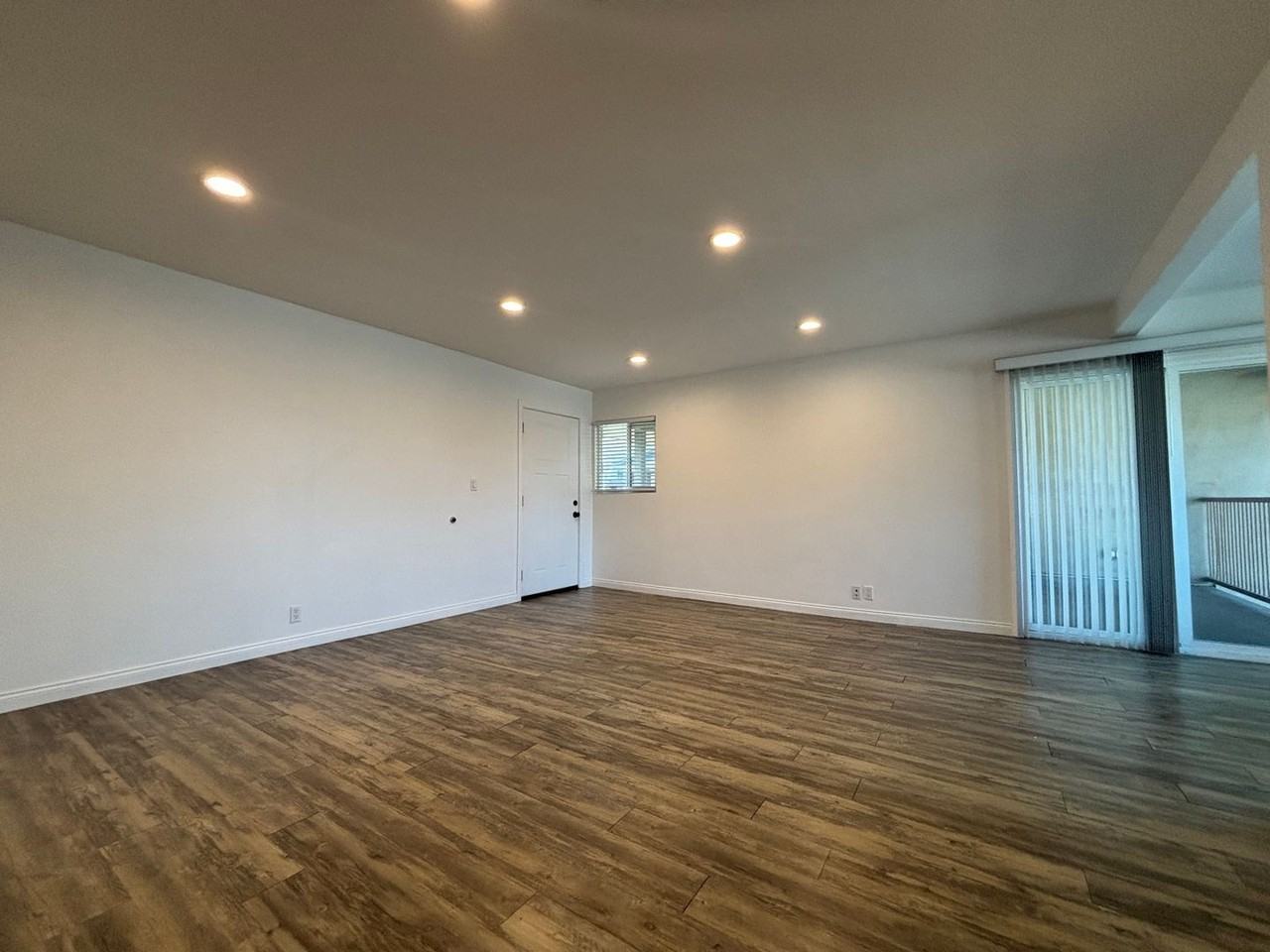 657 Scott Pl #9 - Photo 5 of 13