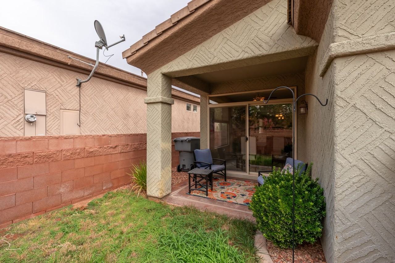 2123 N Sand Sage Ave - Photo 6 of 42