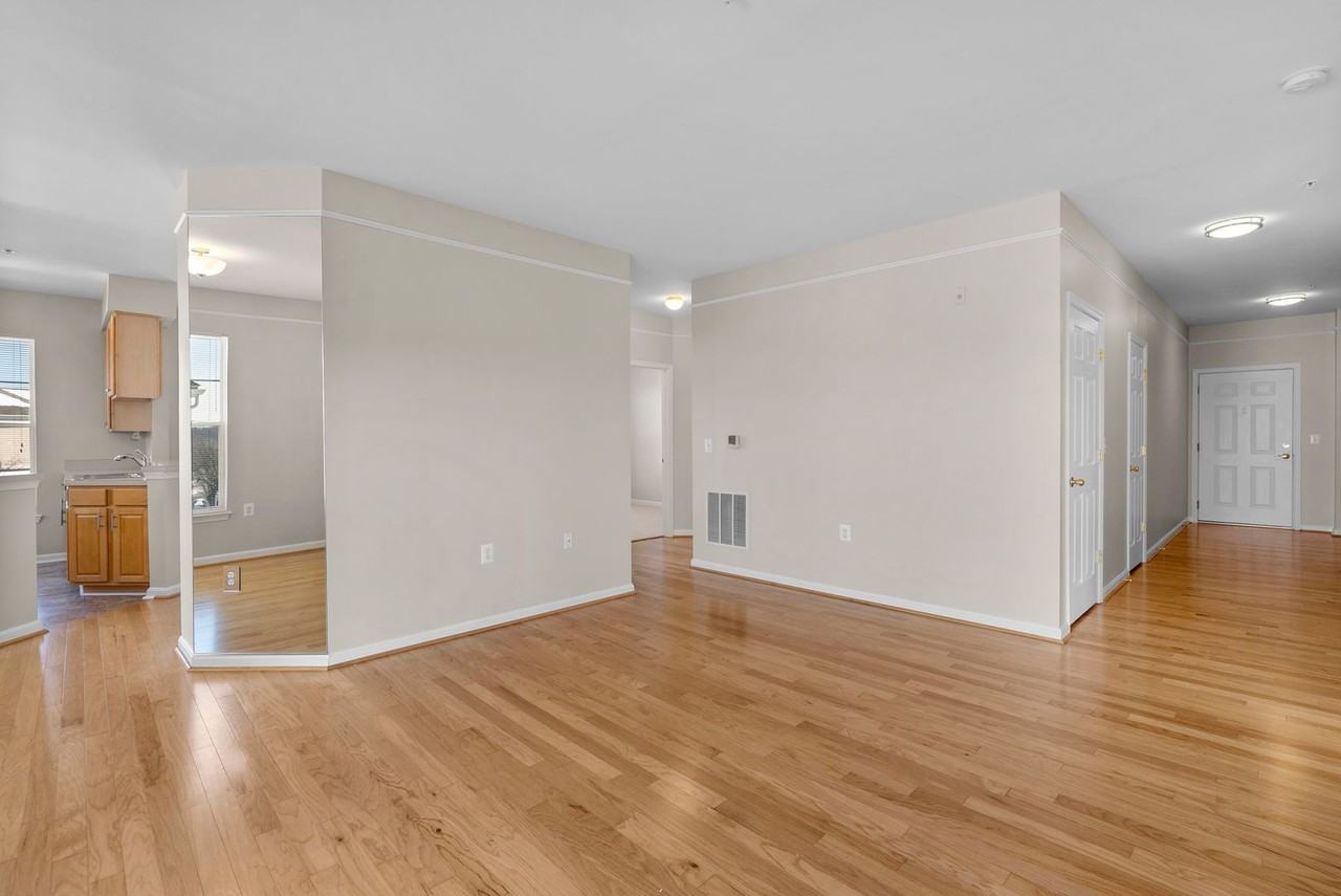 101 Watkins Pond Blvd #306 - Photo 3 of 28