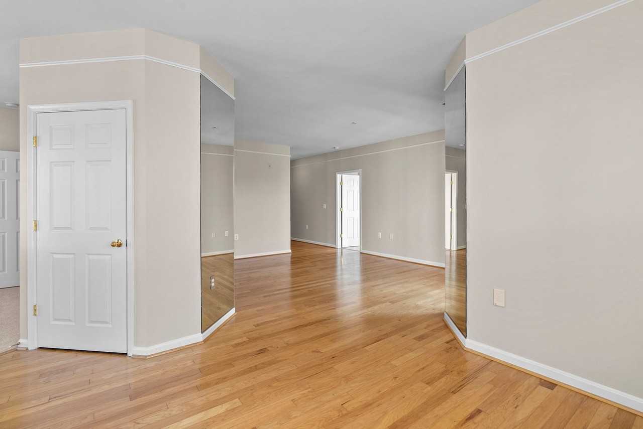 101 Watkins Pond Blvd #306 - Photo 5 of 28