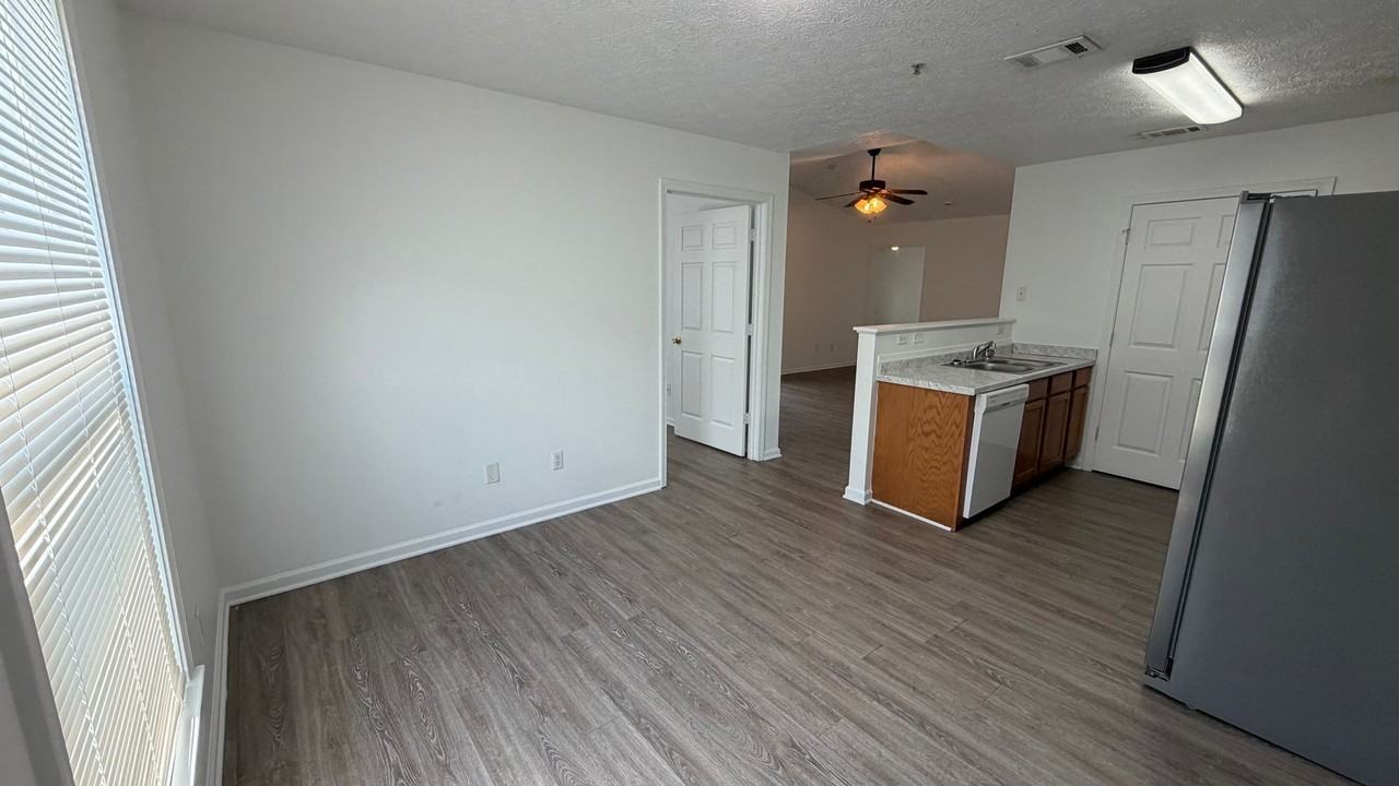 9131 Laird St - Photo 2 of 20