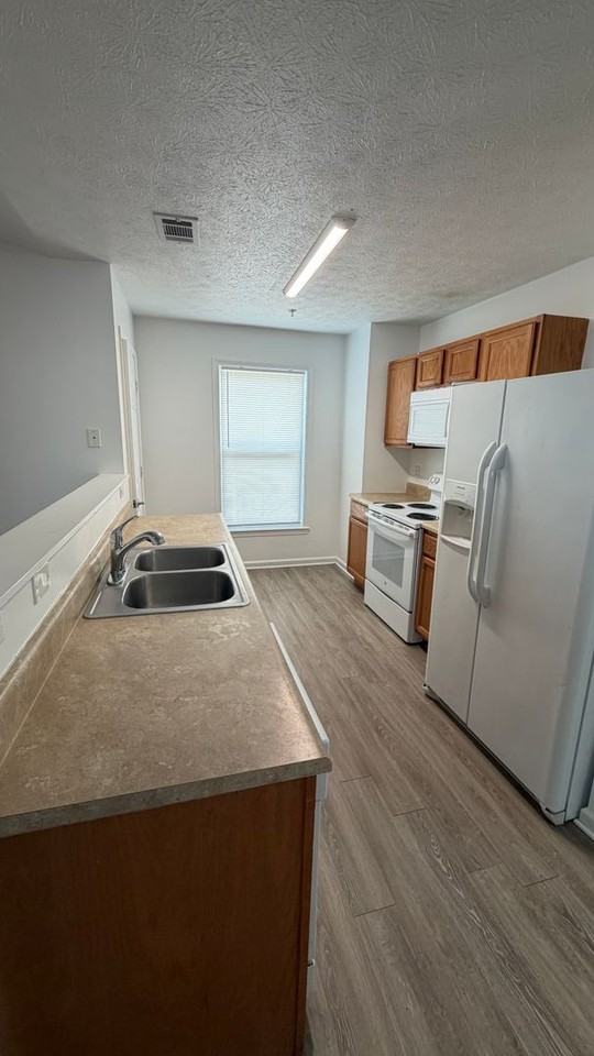 9129 Laird St - Photo 4 of 18