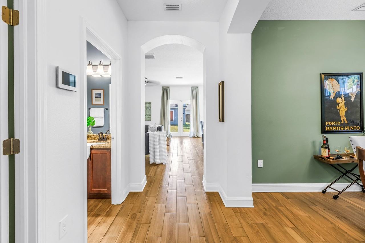 1133 14th St N - Photo 5 of 50