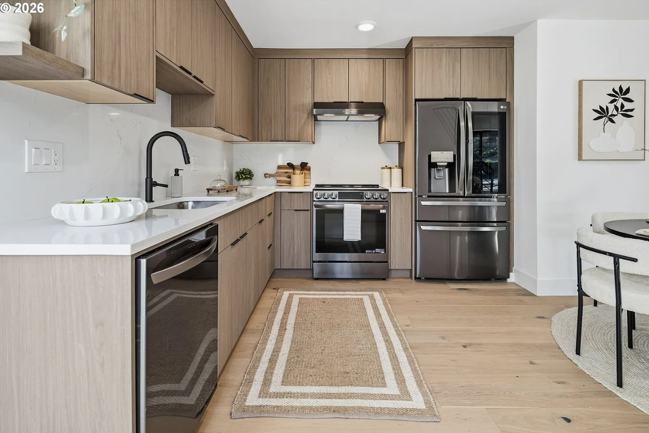 805 3rd St - Photo 4 of 29