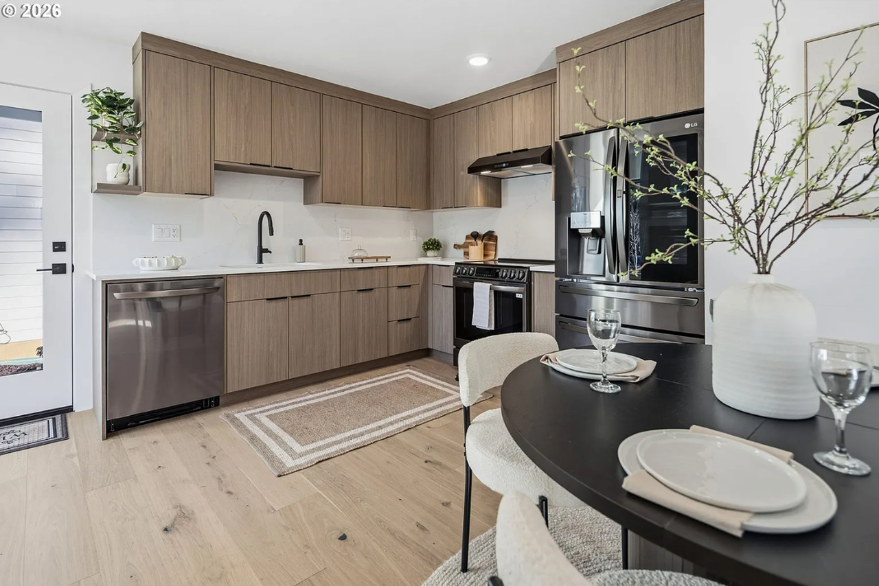 805 3rd St - Photo 6 of 29