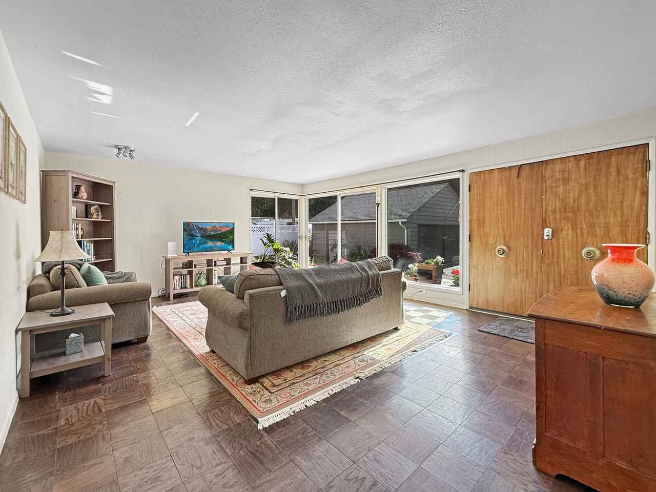 2209 W Sequim Bay Rd - Photo 5 of 29