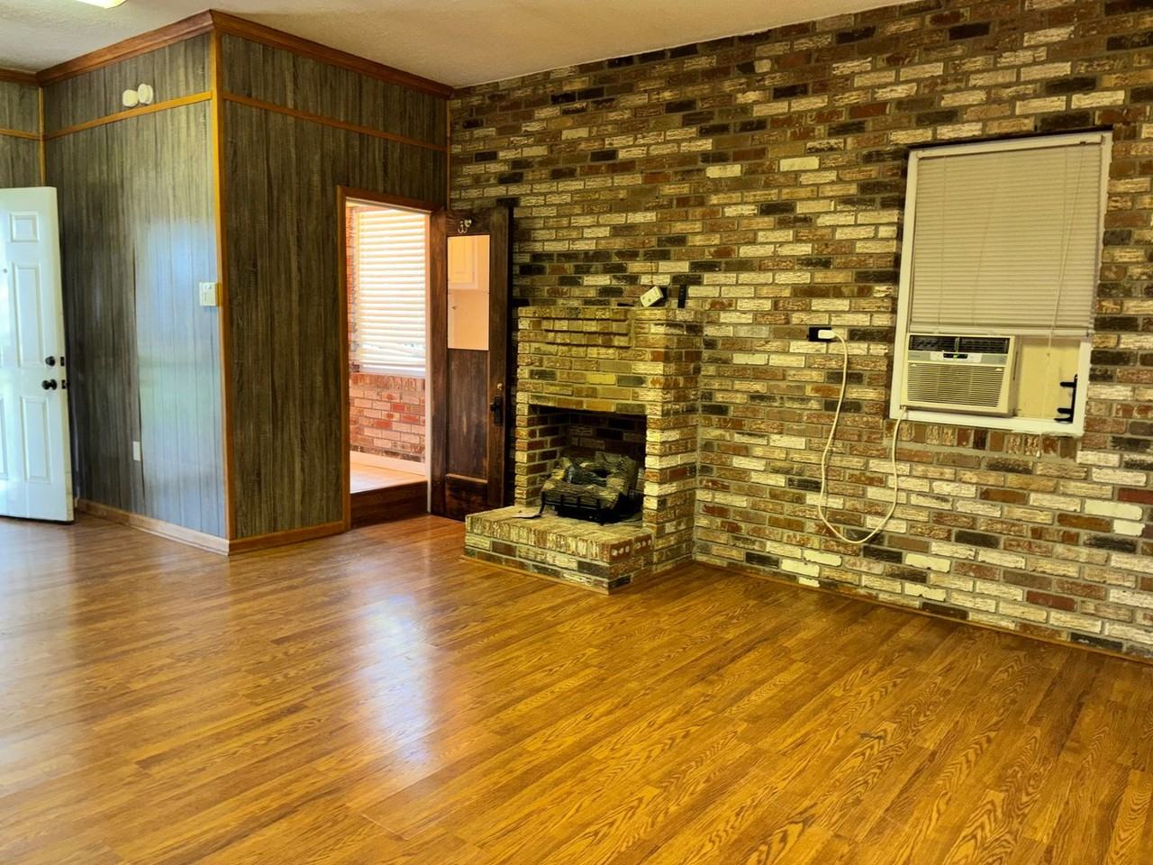 416 Oneida Ave - Photo 5 of 20