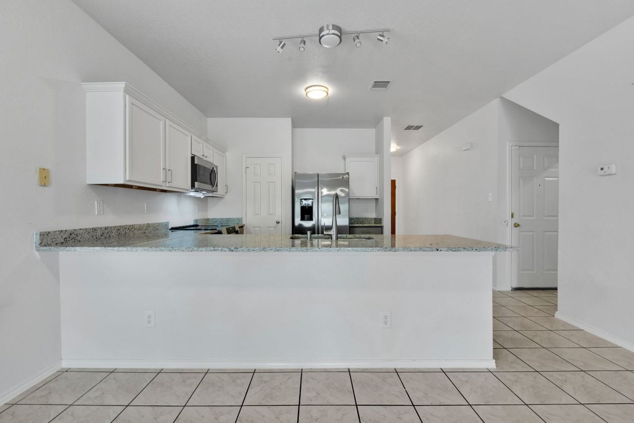 26803 Sparrow Rdg - Photo 5 of 24