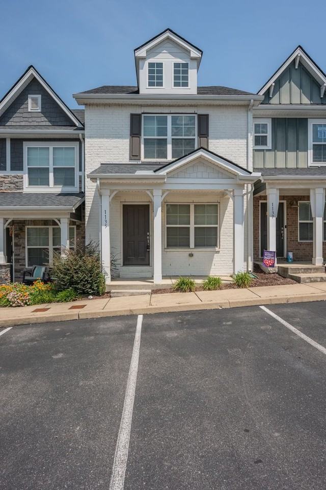 1135 Lilly Valley Way - Photo 2 of 32