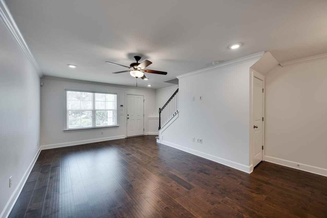 1135 Lilly Valley Way - Photo 7 of 32