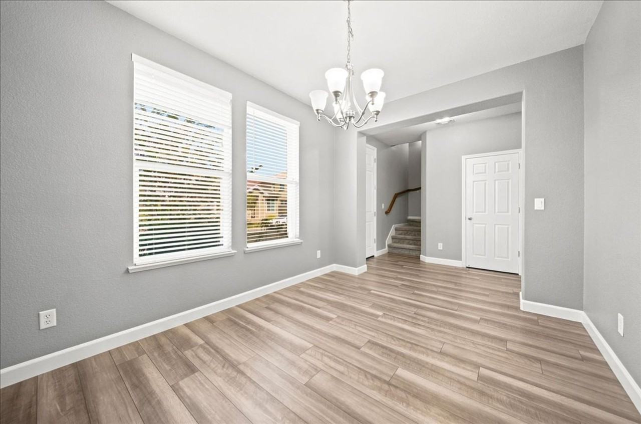 4370 Mount Kisco Way - Photo 5 of 27