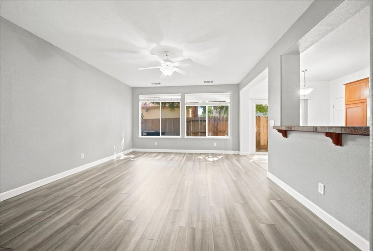 4370 Mount Kisco Way - Photo 6 of 27