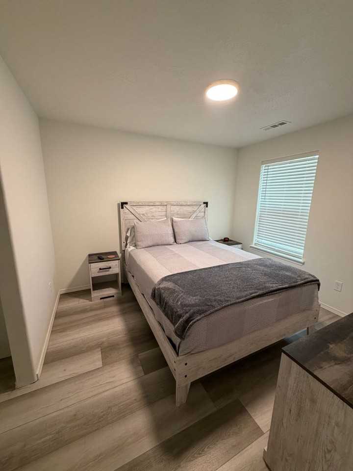 1932 Oak Rd - Photo 7 of 12