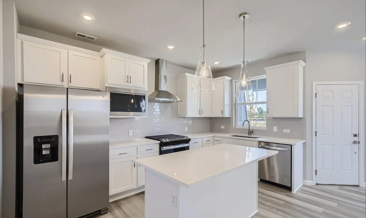 2135 Arborwood Ln - Photo 5 of 29