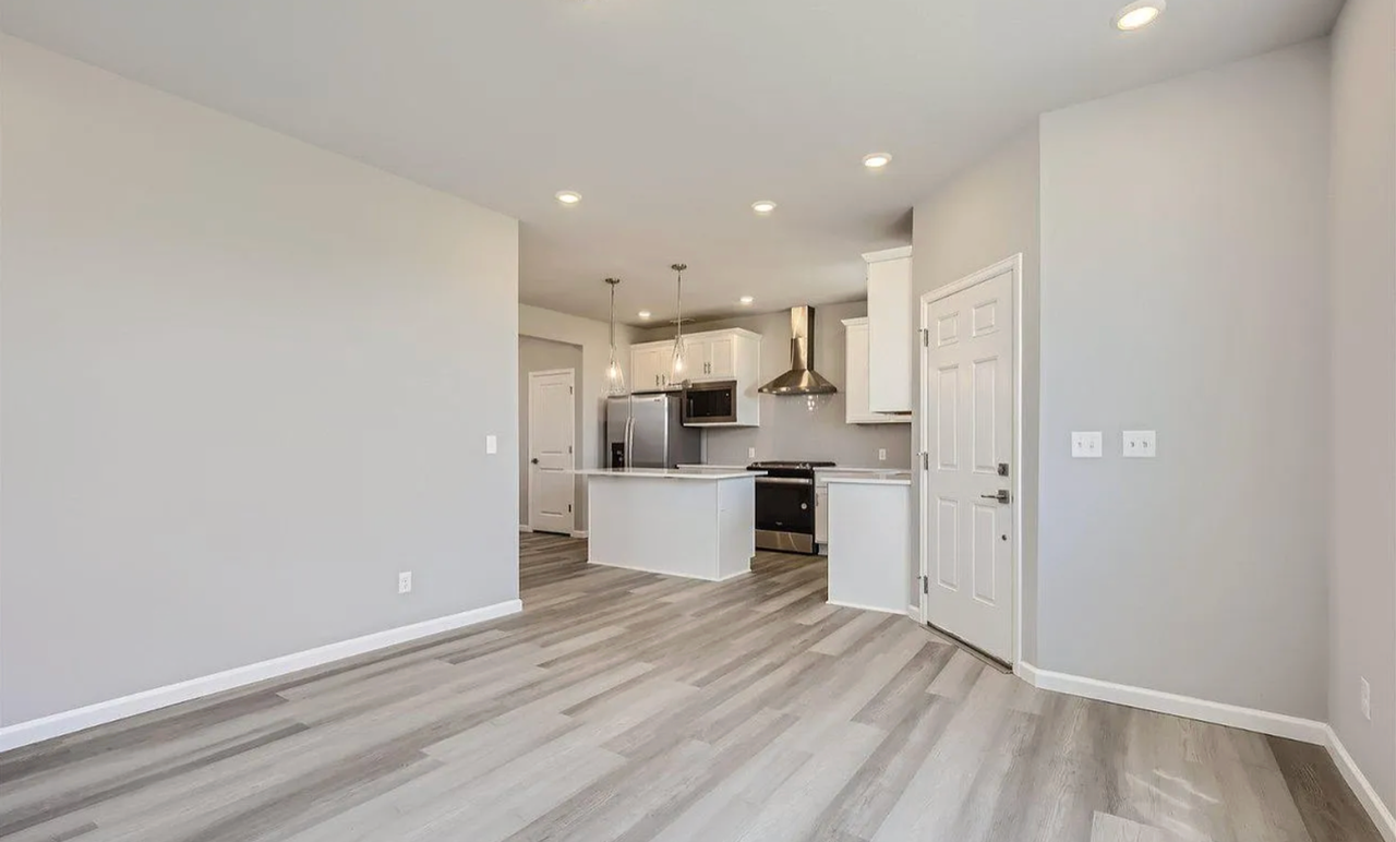 2135 Arborwood Ln - Photo 7 of 29