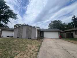 featured image of 3119 S Custer Ave