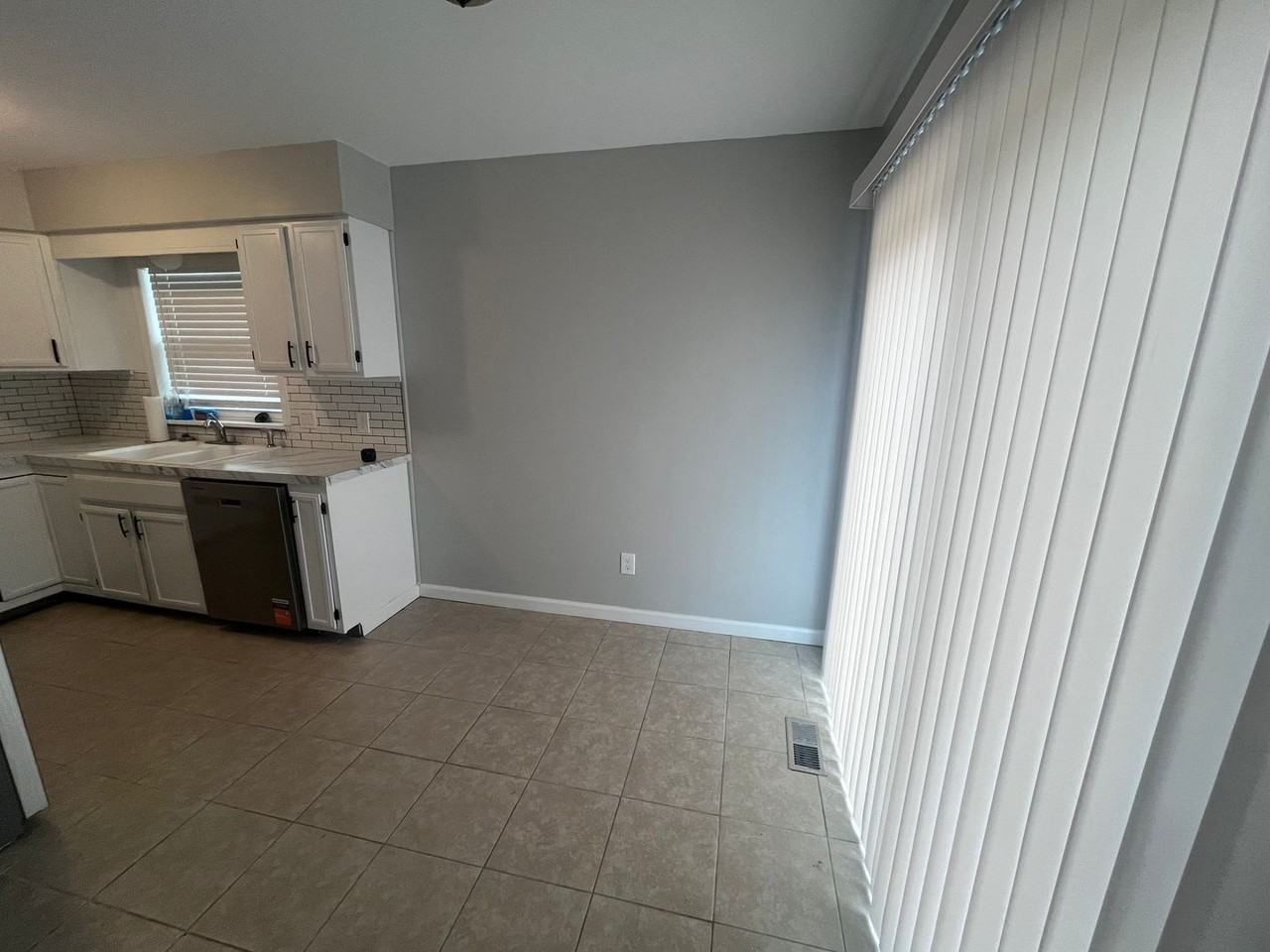 3119 S Custer Ave - Photo 4 of 20
