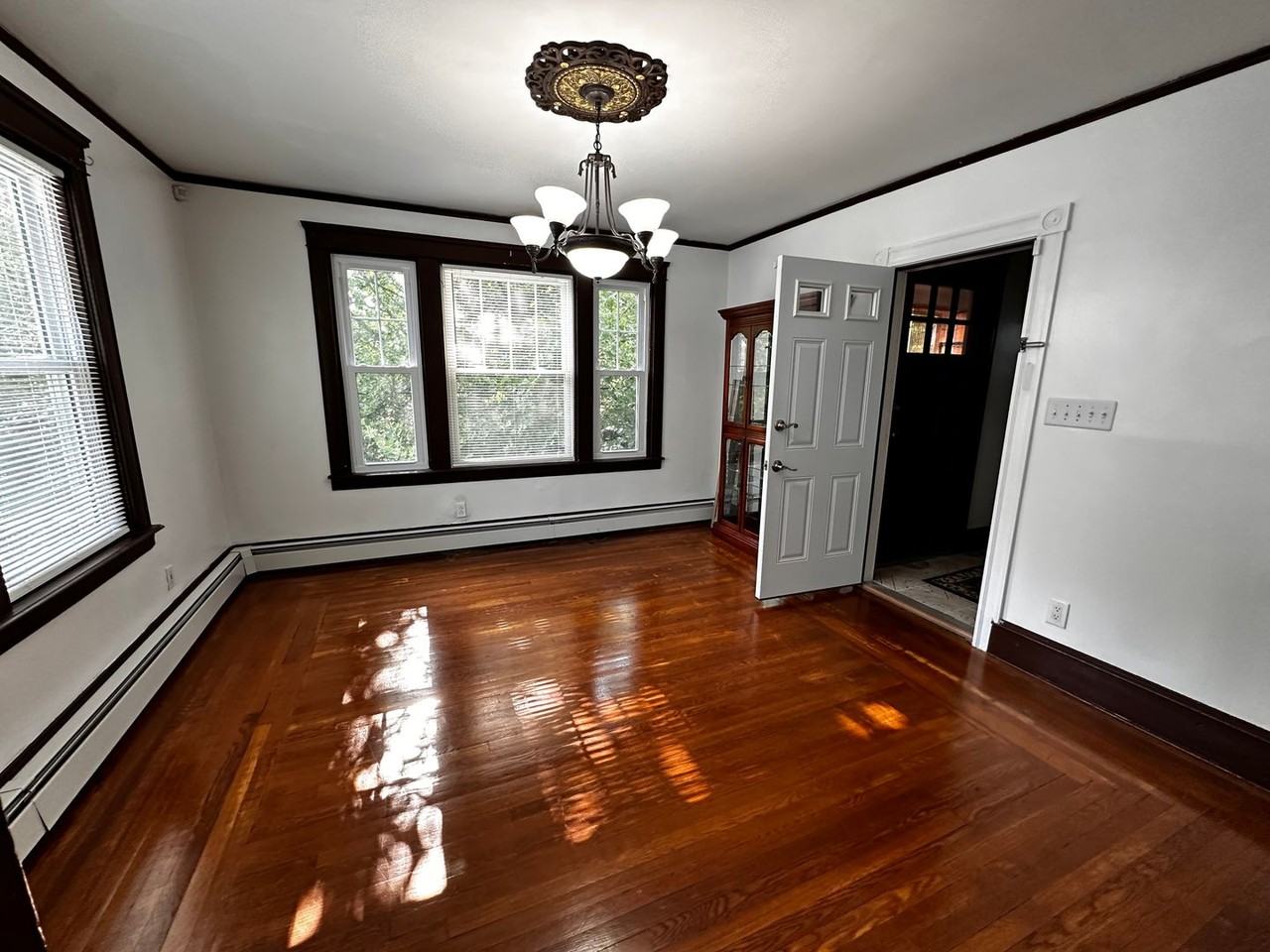 651 Pleasant Valley Pkwy - Photo 5 of 17