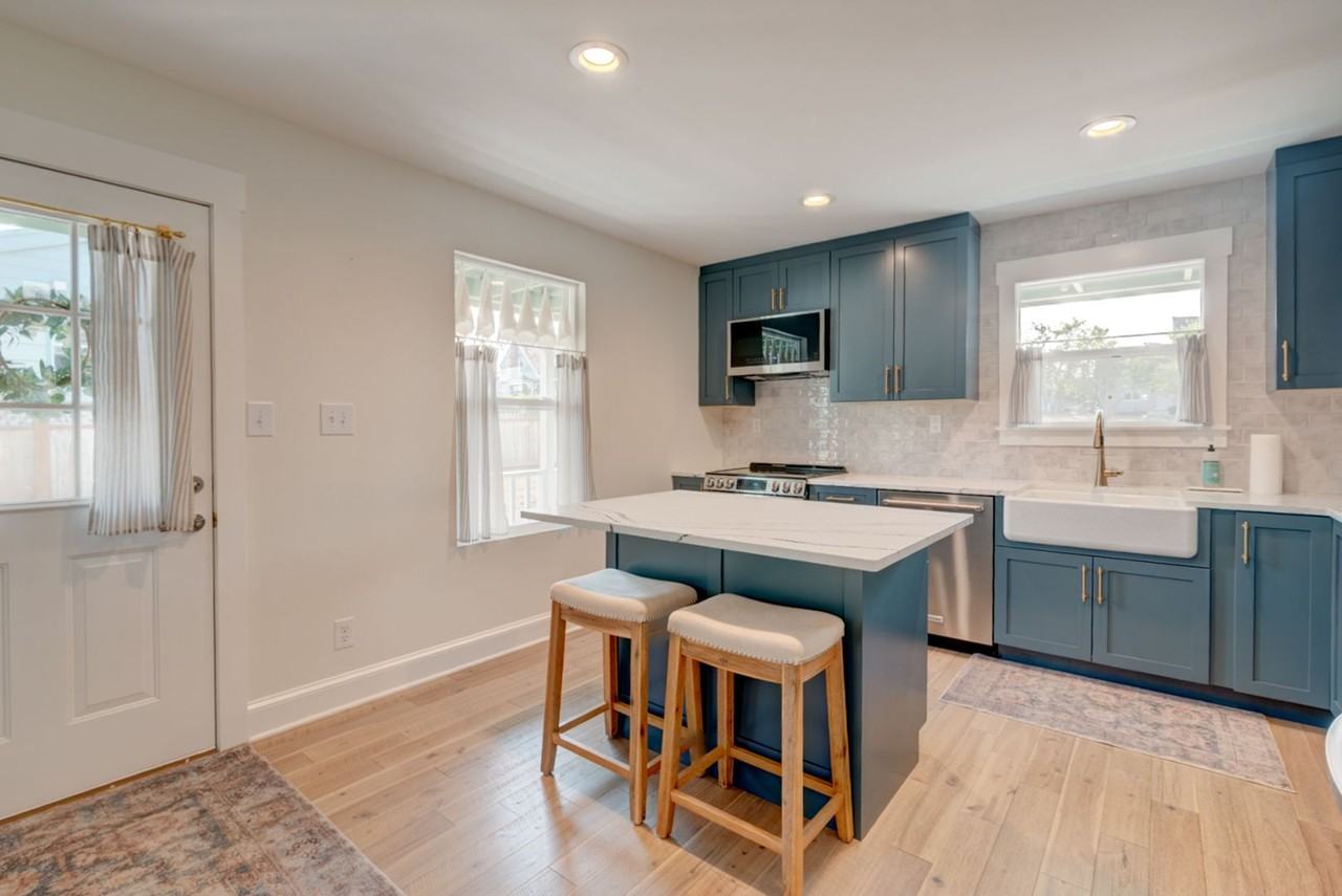 705 Ne Haller St - Photo 3 of 27