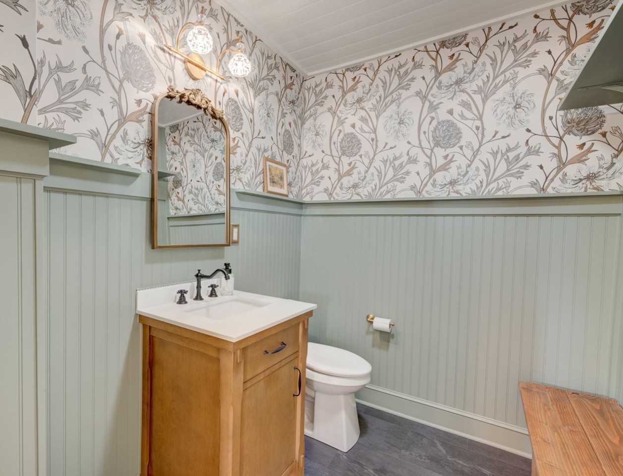 705 Ne Haller St - Photo 6 of 27